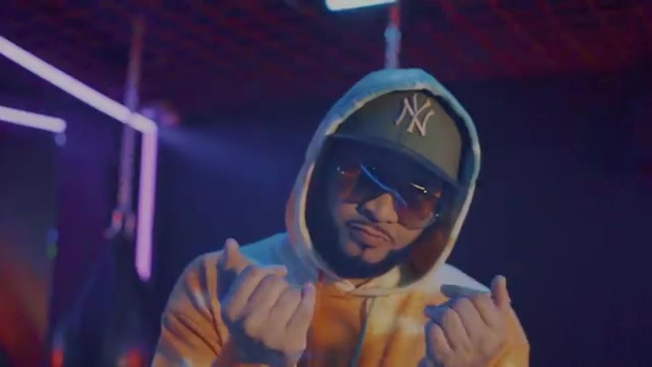 Ghetto Flow - Tecnica (Official Video) [Prod. MB Ghetto Flow] - close-up