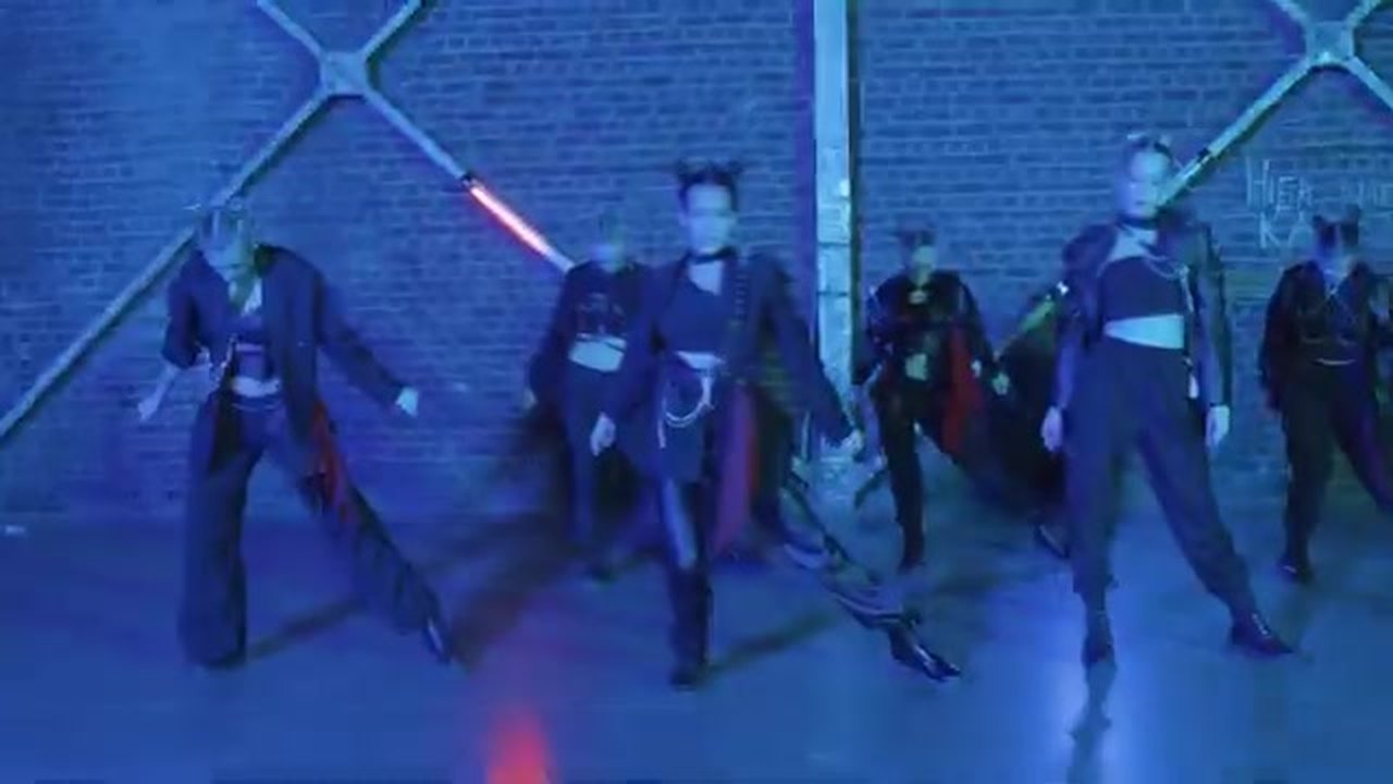 Dansvideo - Diluna Productions - Mic Drop Remix - medium