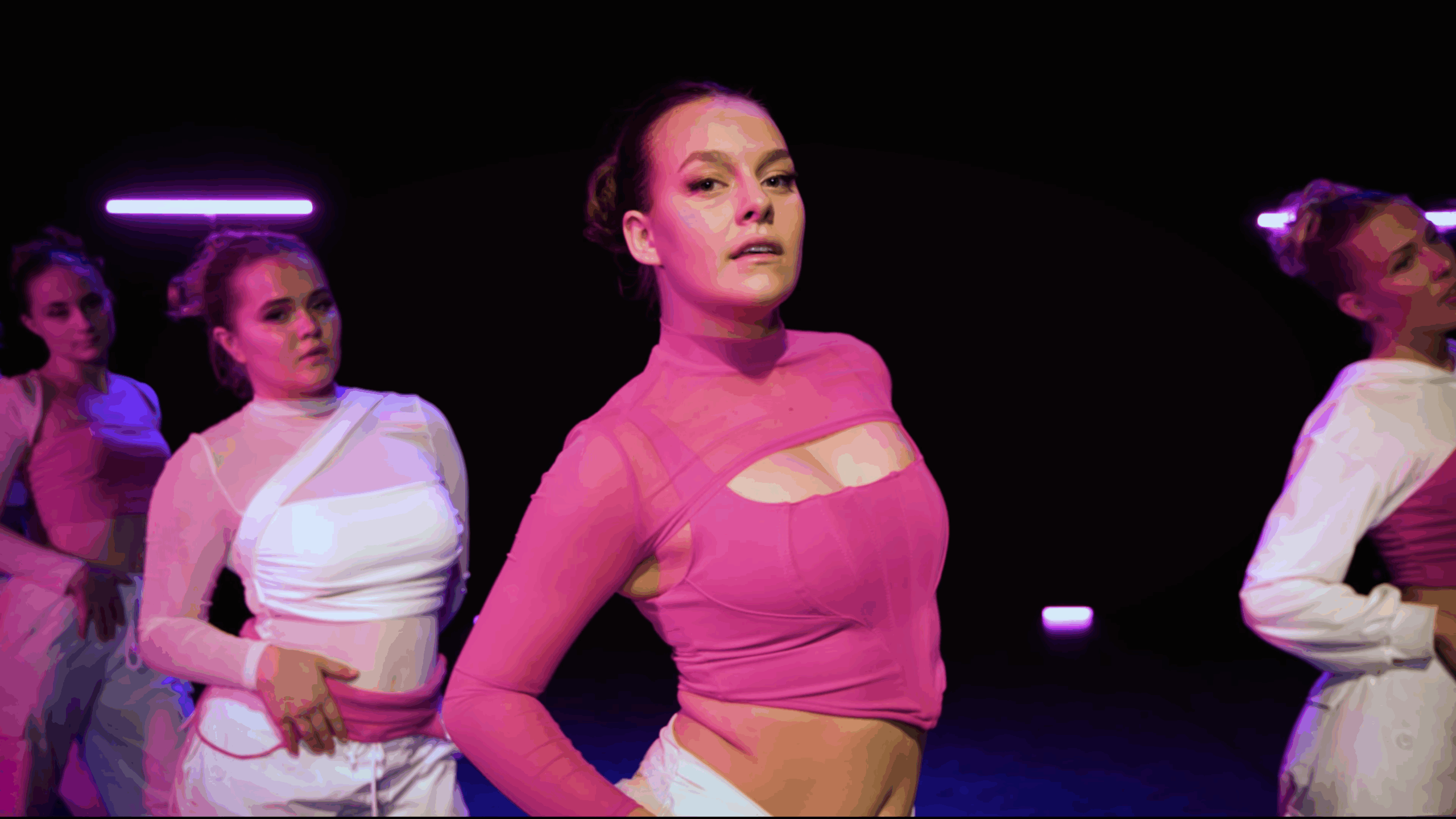 Diluna Dansschool – Ariana Grande – Into You (Dance Cover)
